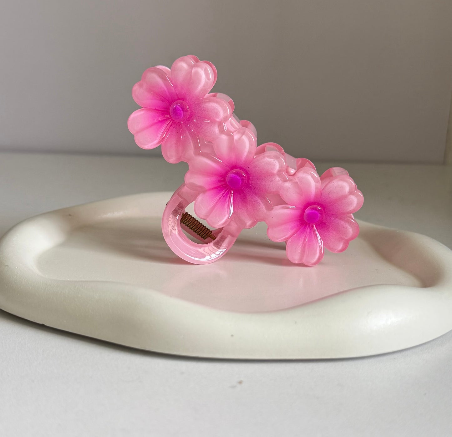 Trendy Triple Flower Claw Clip - Pink