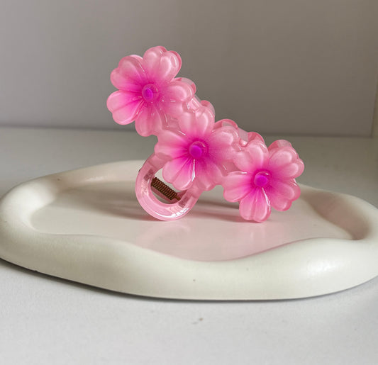 Trendy Triple Flower Claw Clip - Pink
