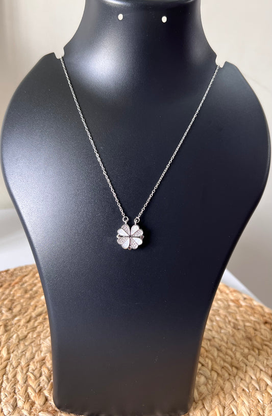 Shimmering Magnetic Heart Anti-Tarnish Neck Chain
