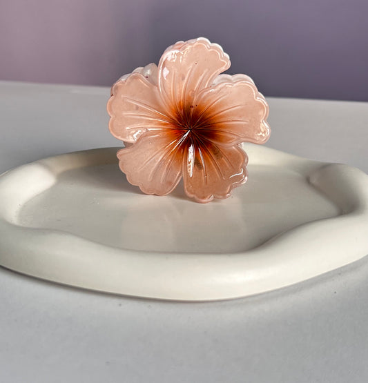 Amora Hibiscus Claw Clip - Brown