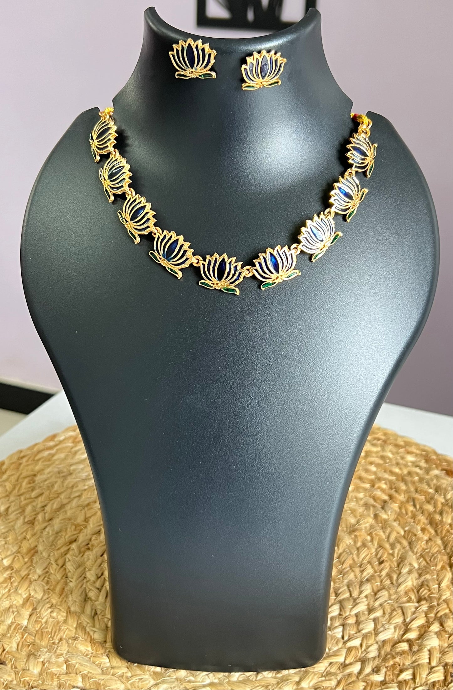Lotus Elegance Maxi Choker Set - Dark Blue