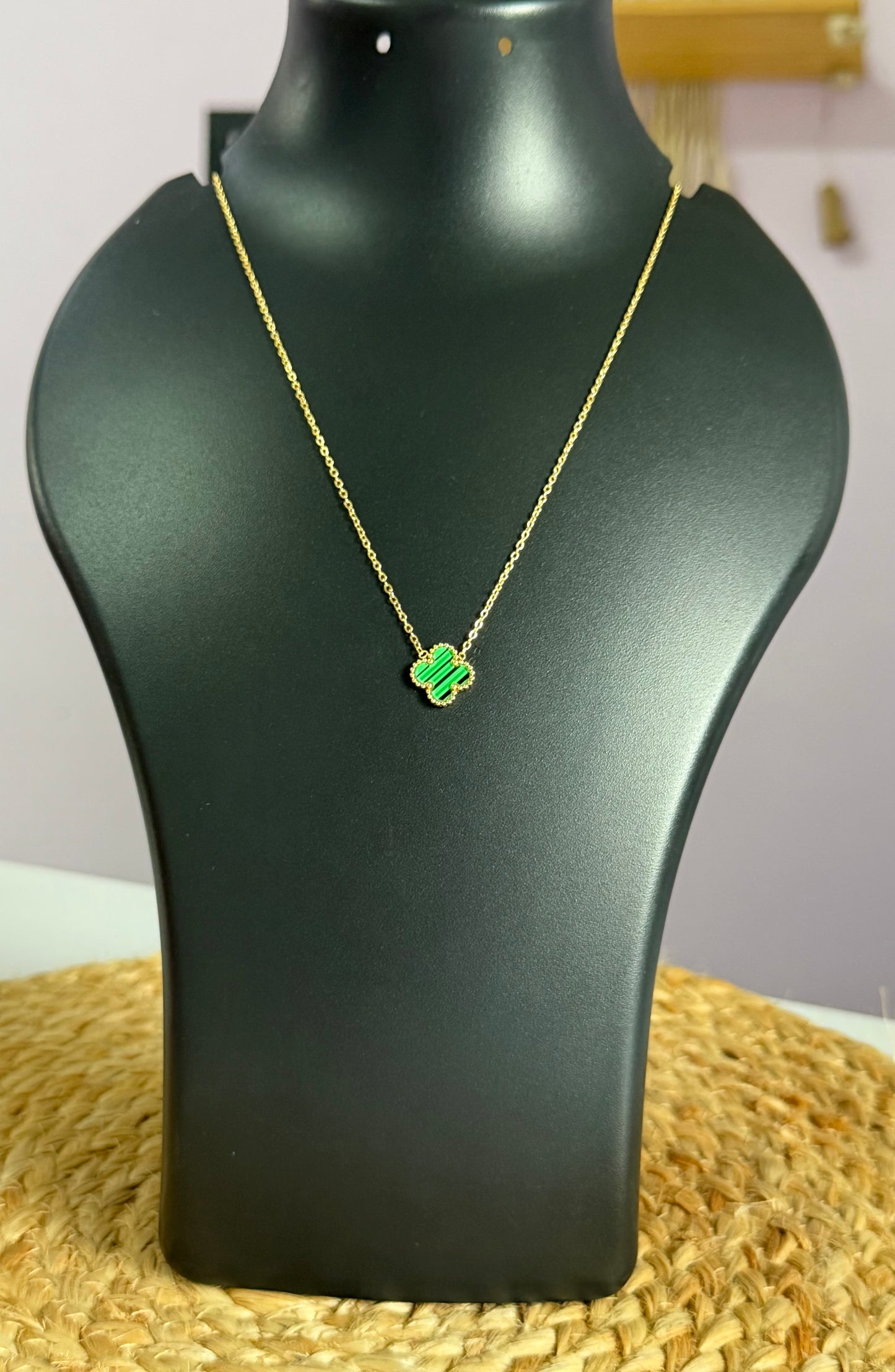 Classic Clover Elegance Anti-Tarnish Clover Neck Chain - Green