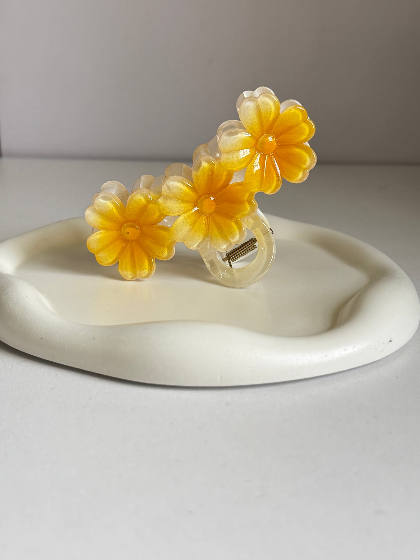 Trendy Triple Flower Claw Clip - Yellow
