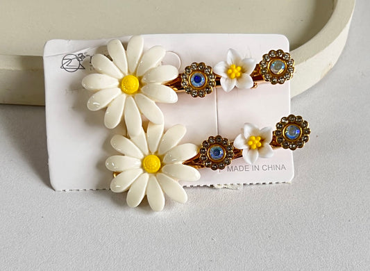 Korean Style Petal Grace Clips ( 2 Pieces) - White