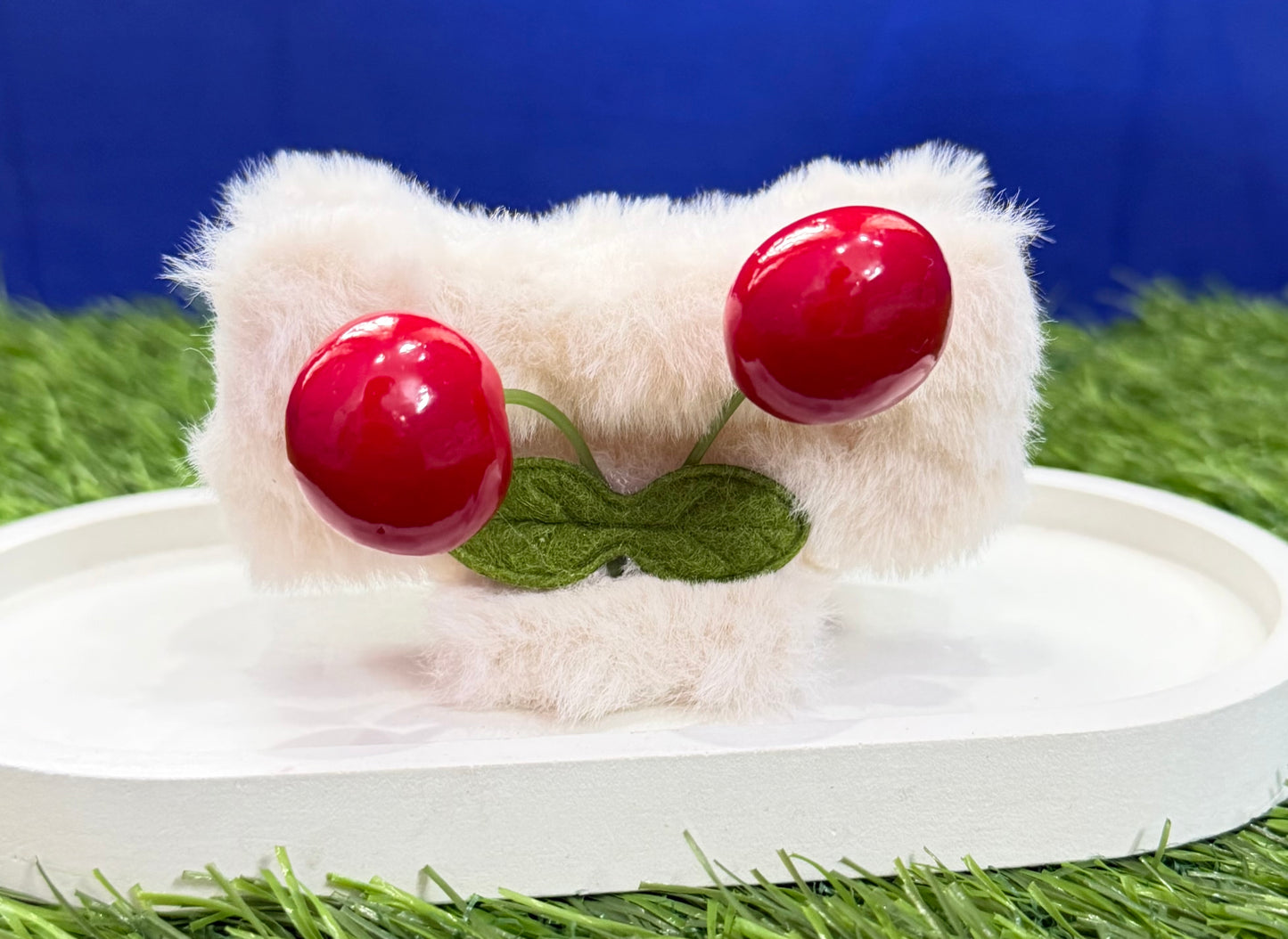 Soft Girl Aesthetic Cherry Claw Clip - Light Beige