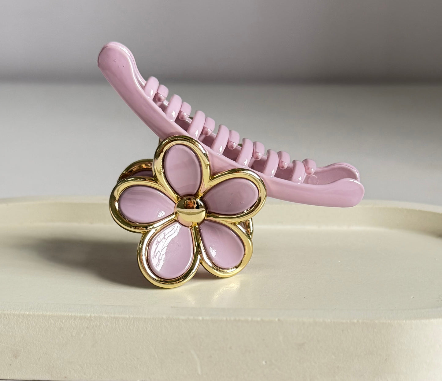 The Darling Daisy Claw Clip - Purple