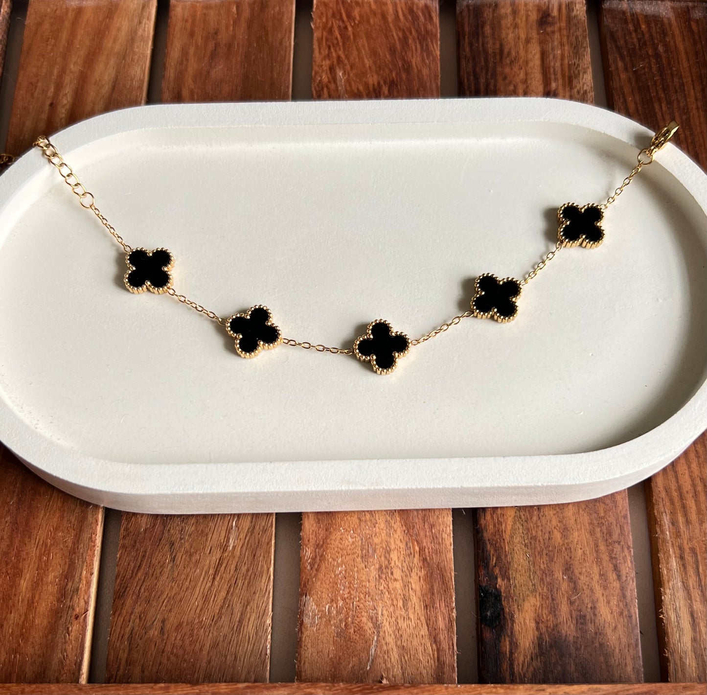 Lucky Glow Black Clover Bracelet