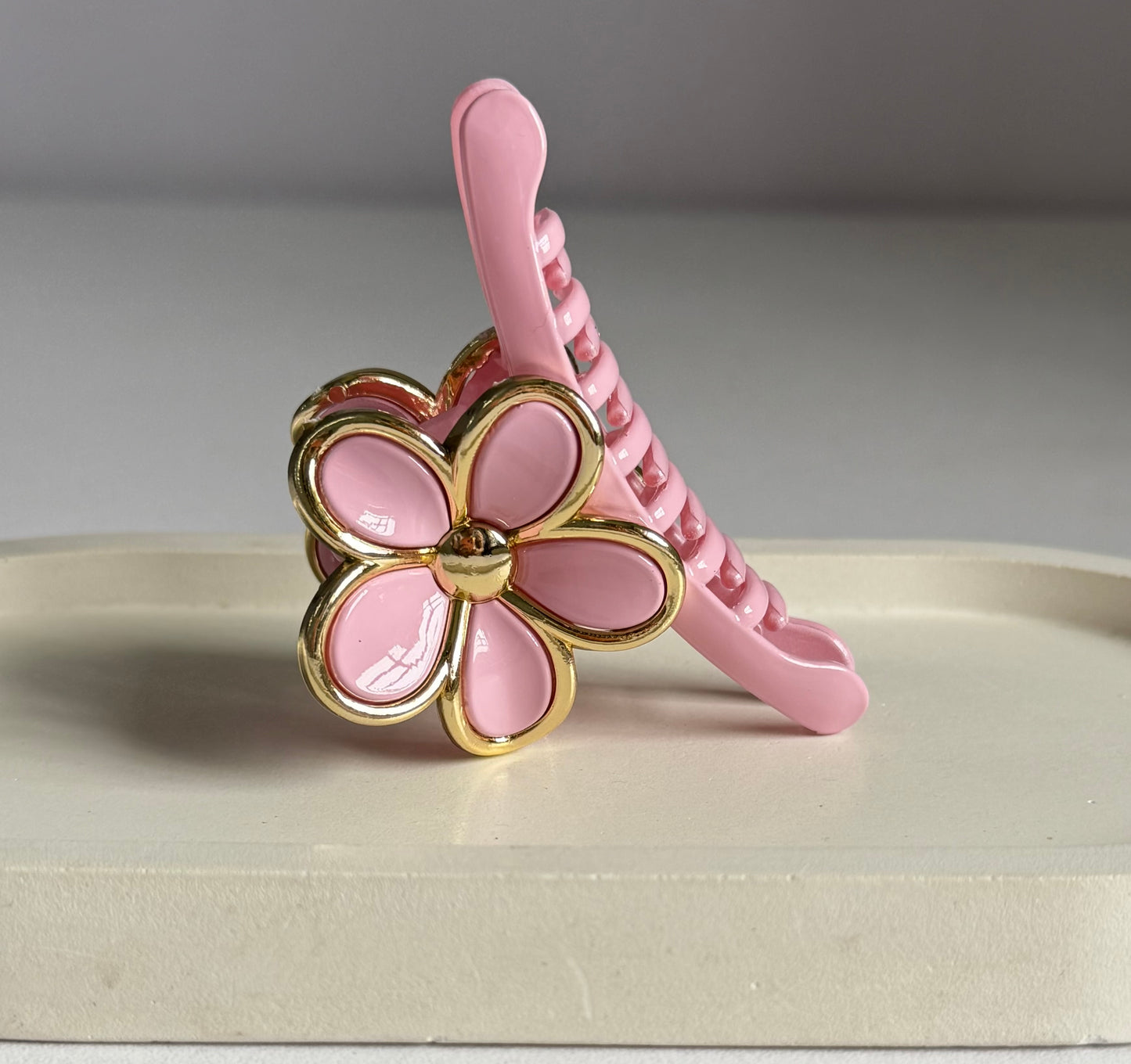 The Darling Daisy Claw Clip - Pink