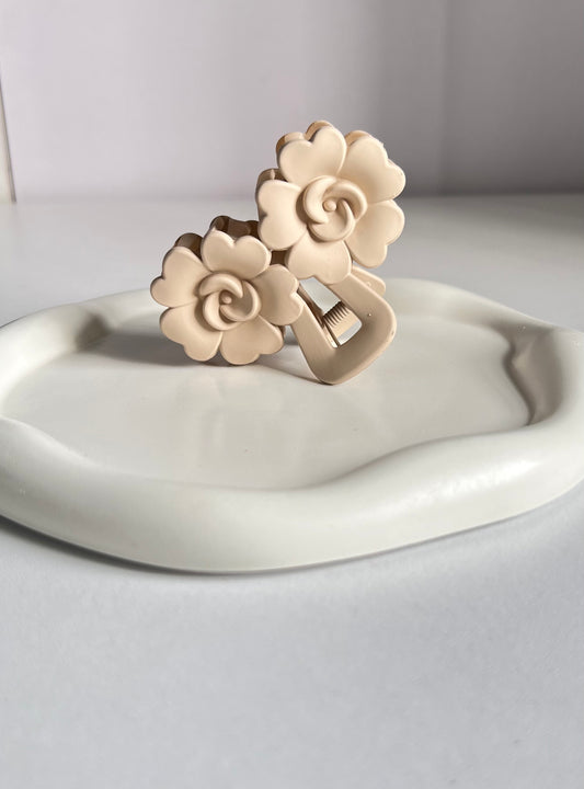 Duo Blossom Claw Clip - Ivory