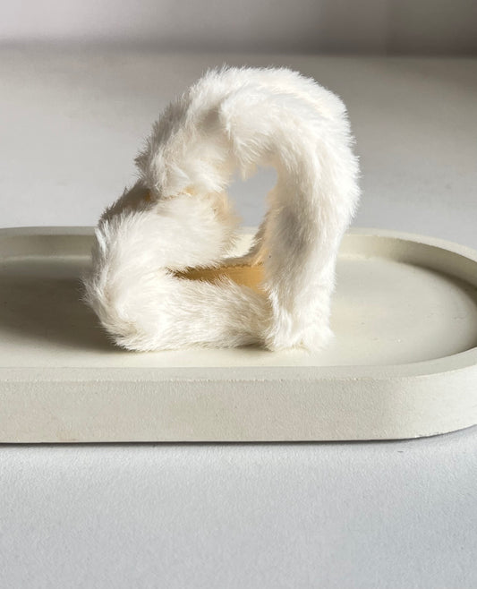 Furry Heart Claw Clip - White