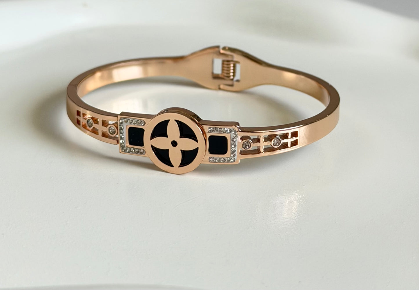 Everyday Chic Anti Tarnish Kada Bracelet - Baby Size ( Lean Wrist Fit)