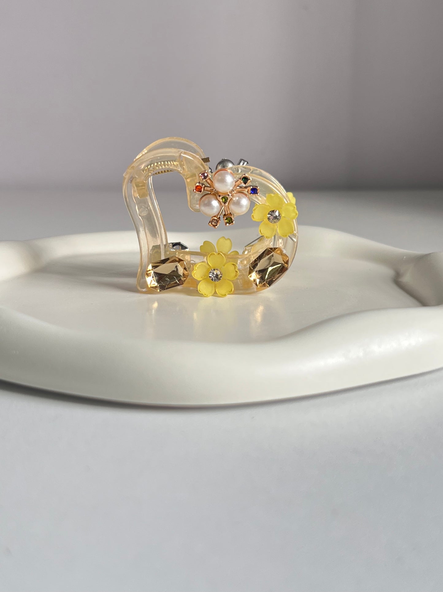 Eternal Bloom Heart Claw Clip - Yellow