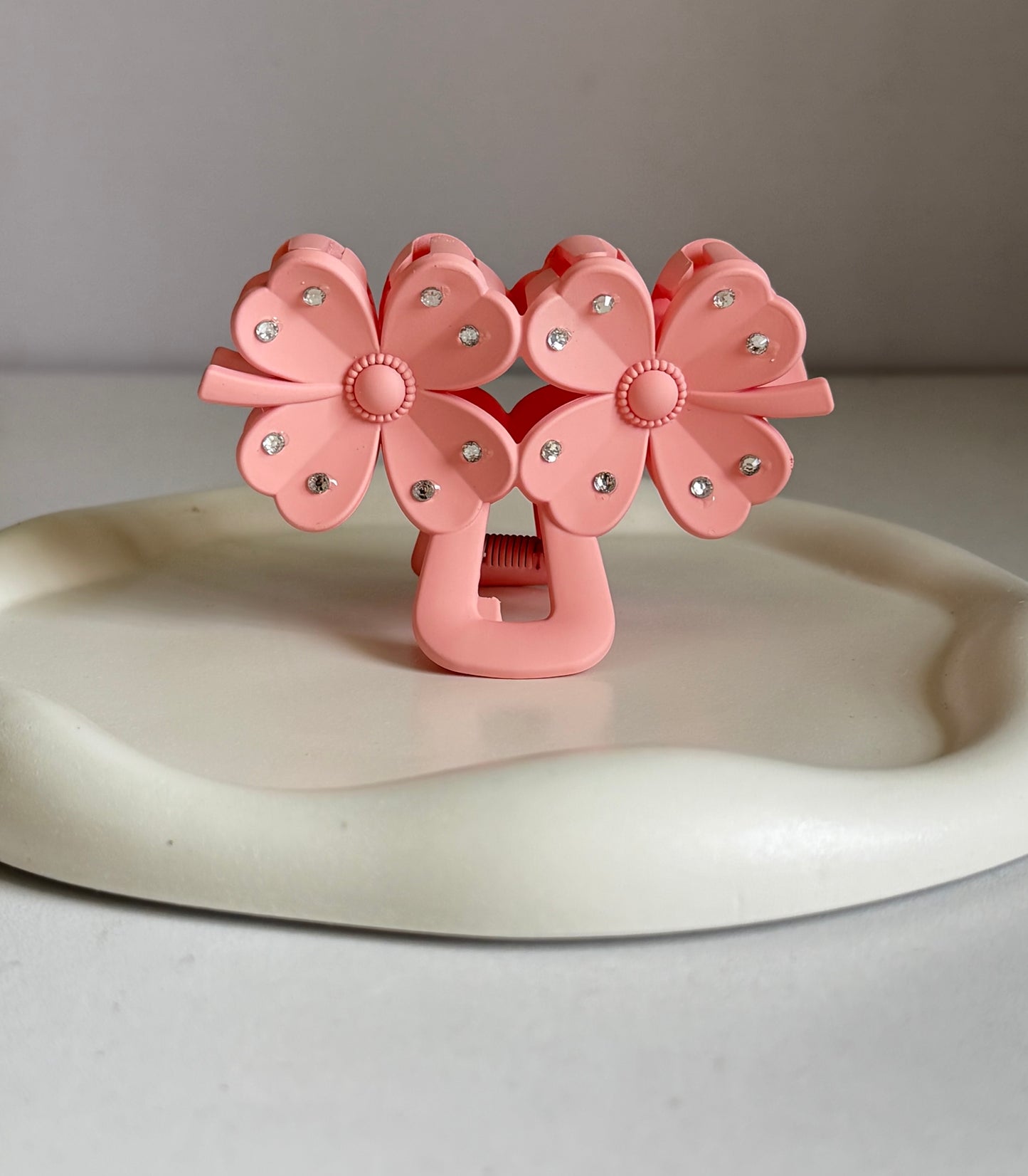 Fortune Flower Claw Clip - Light Peach