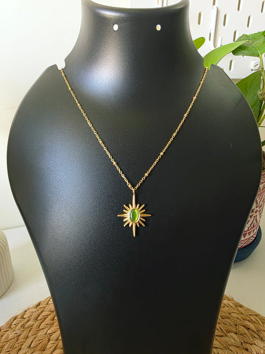 Emerald Star Shine Necklace – Gold Plated & Anti-Tarnish