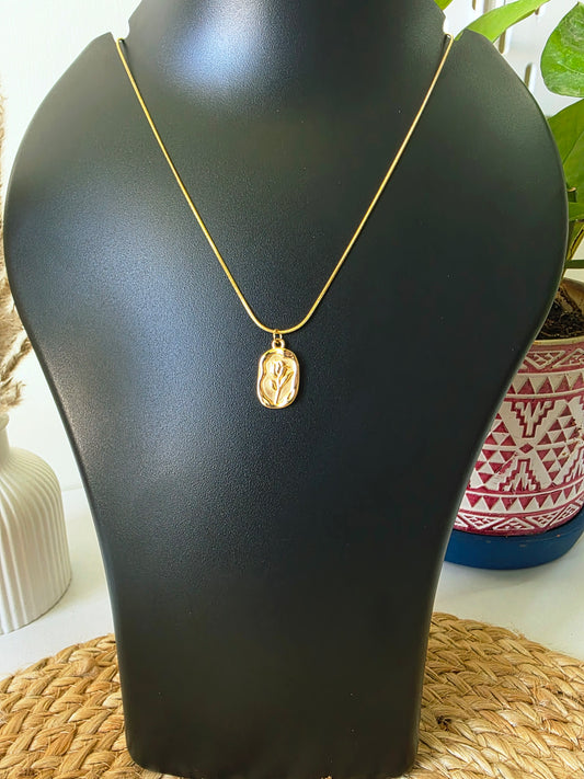Golden Rose Flower Pendant - Anti - Tarnish Neck Chain